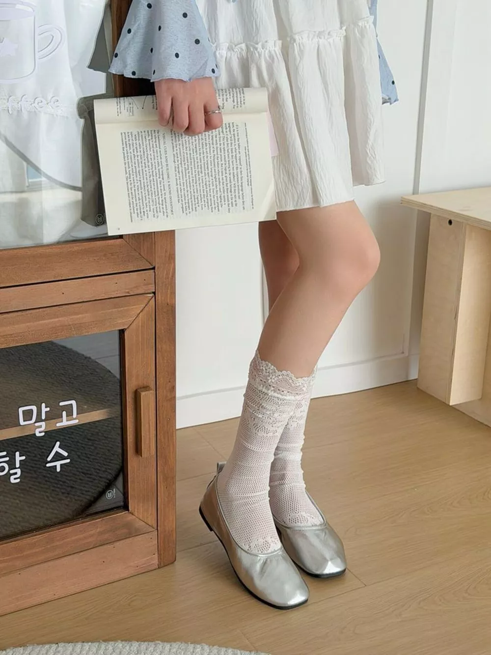 Lace Fishnet Knee-High Socks, image 15