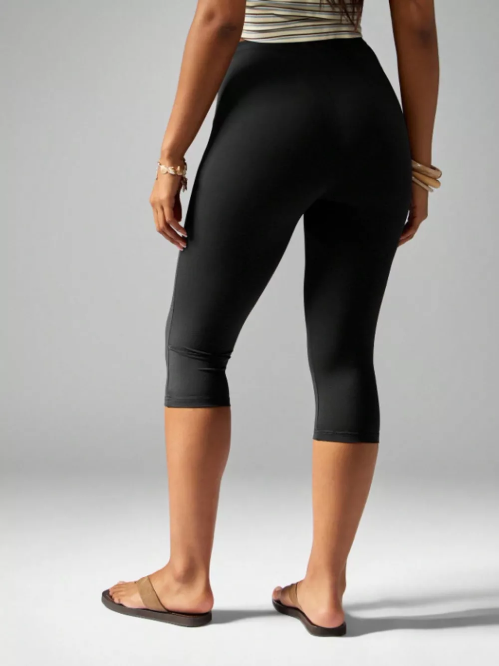 High-Waisted Active Capri Leggings, image 4