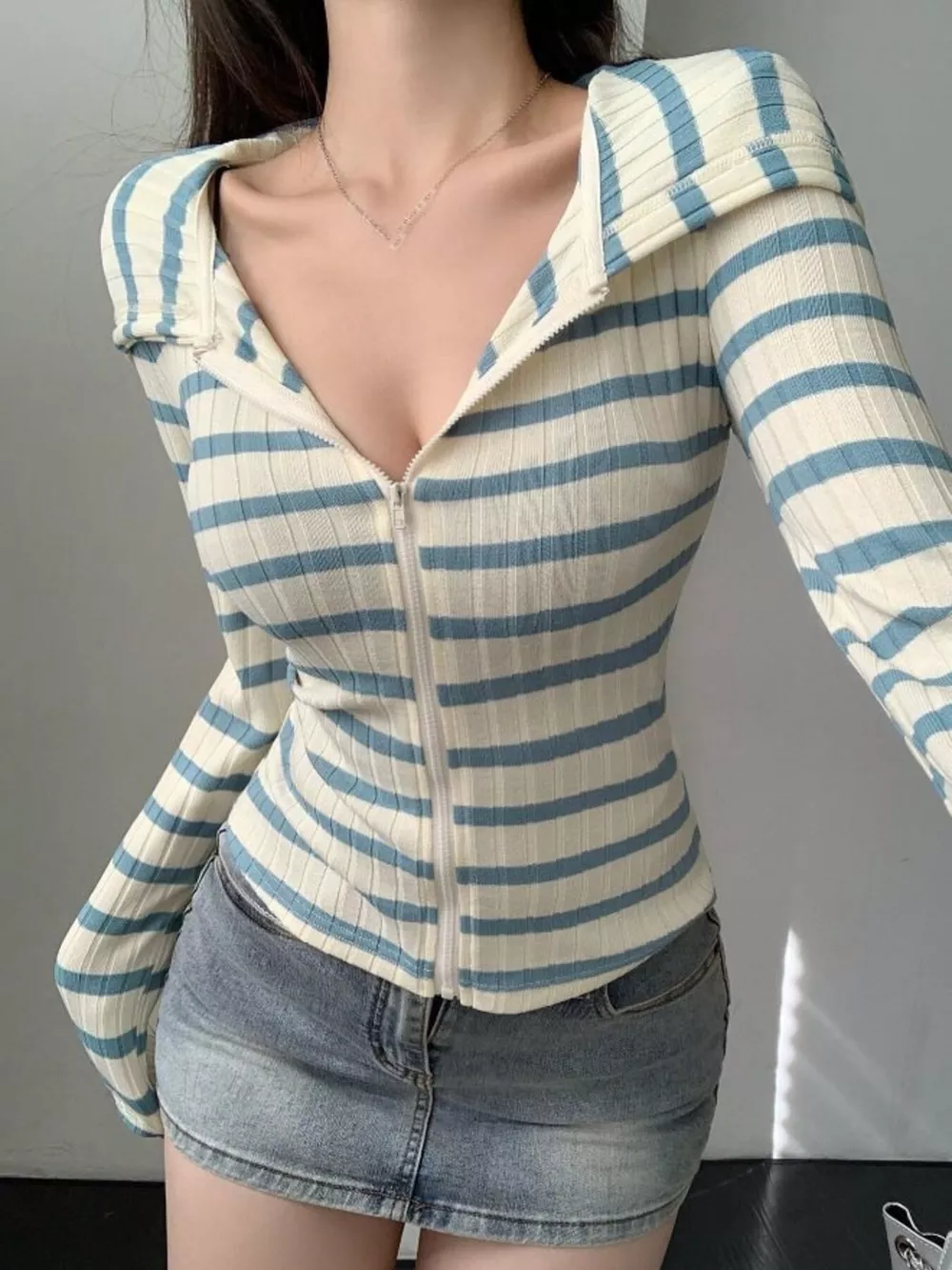 Striped Zip-Up Hooded Top, image 3
