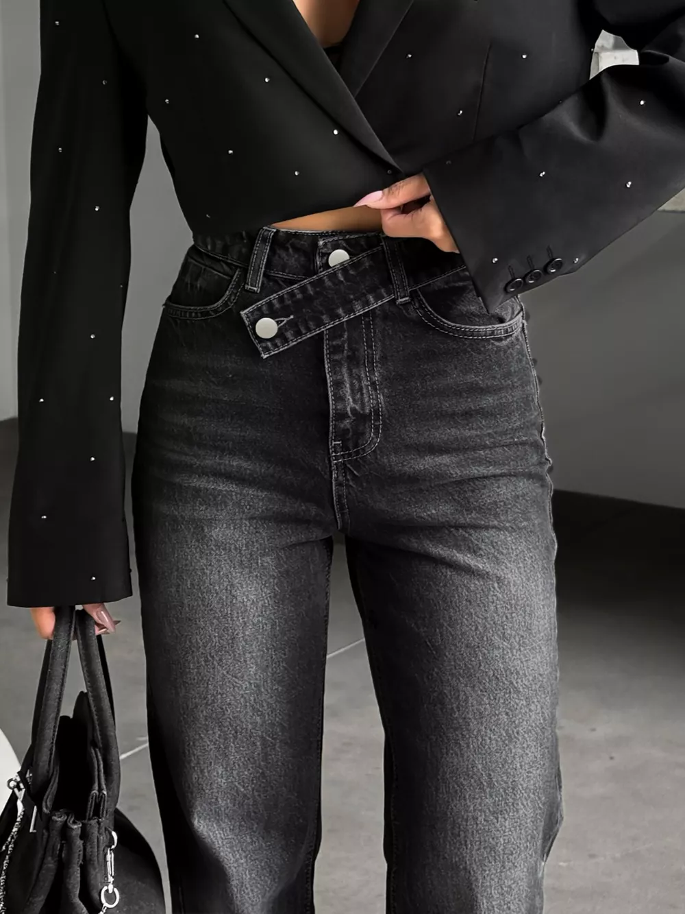 High-Waisted Slit Hem Jeans, image 3