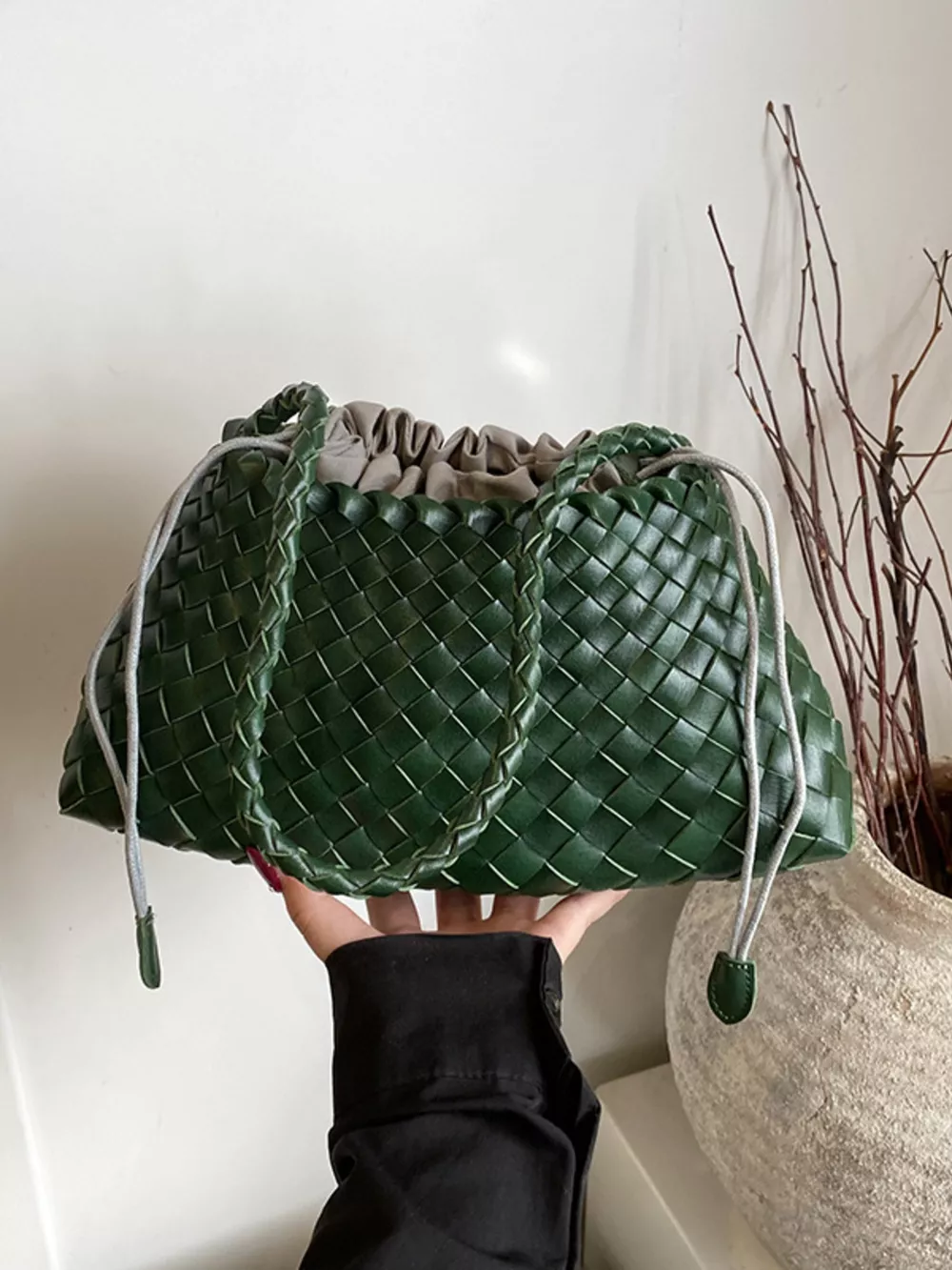 Drawstring Woven Shoulder Bag, image 4