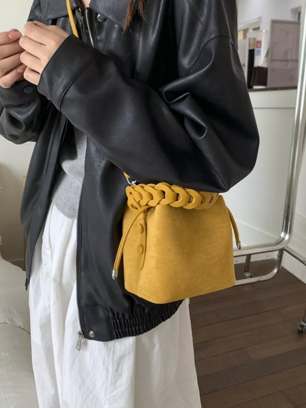 Chain Strap Crossbody Bag, image 8