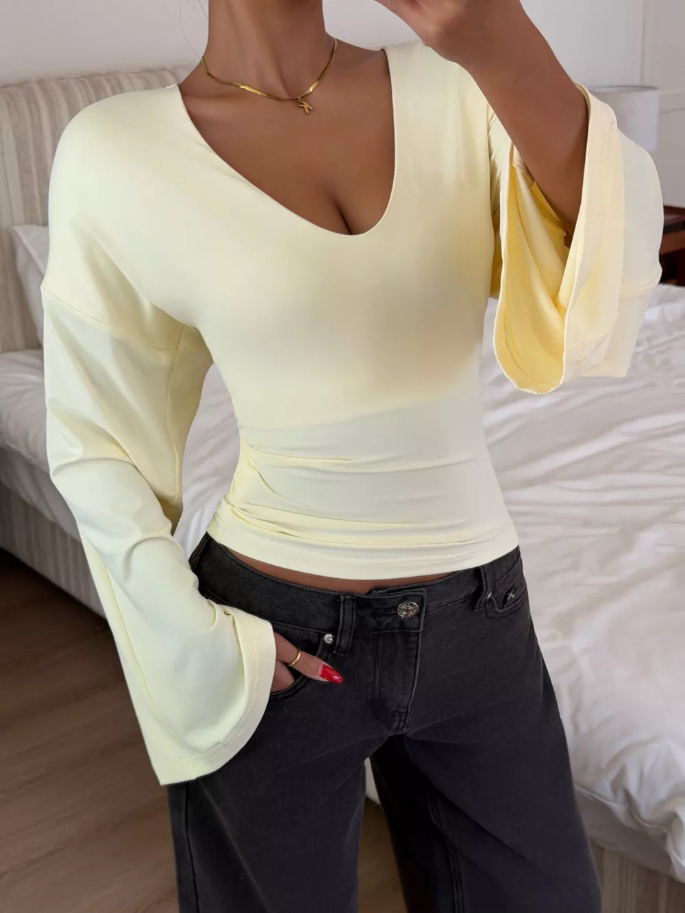 V-Neck Flare Sleeve T-Shirt, image 3