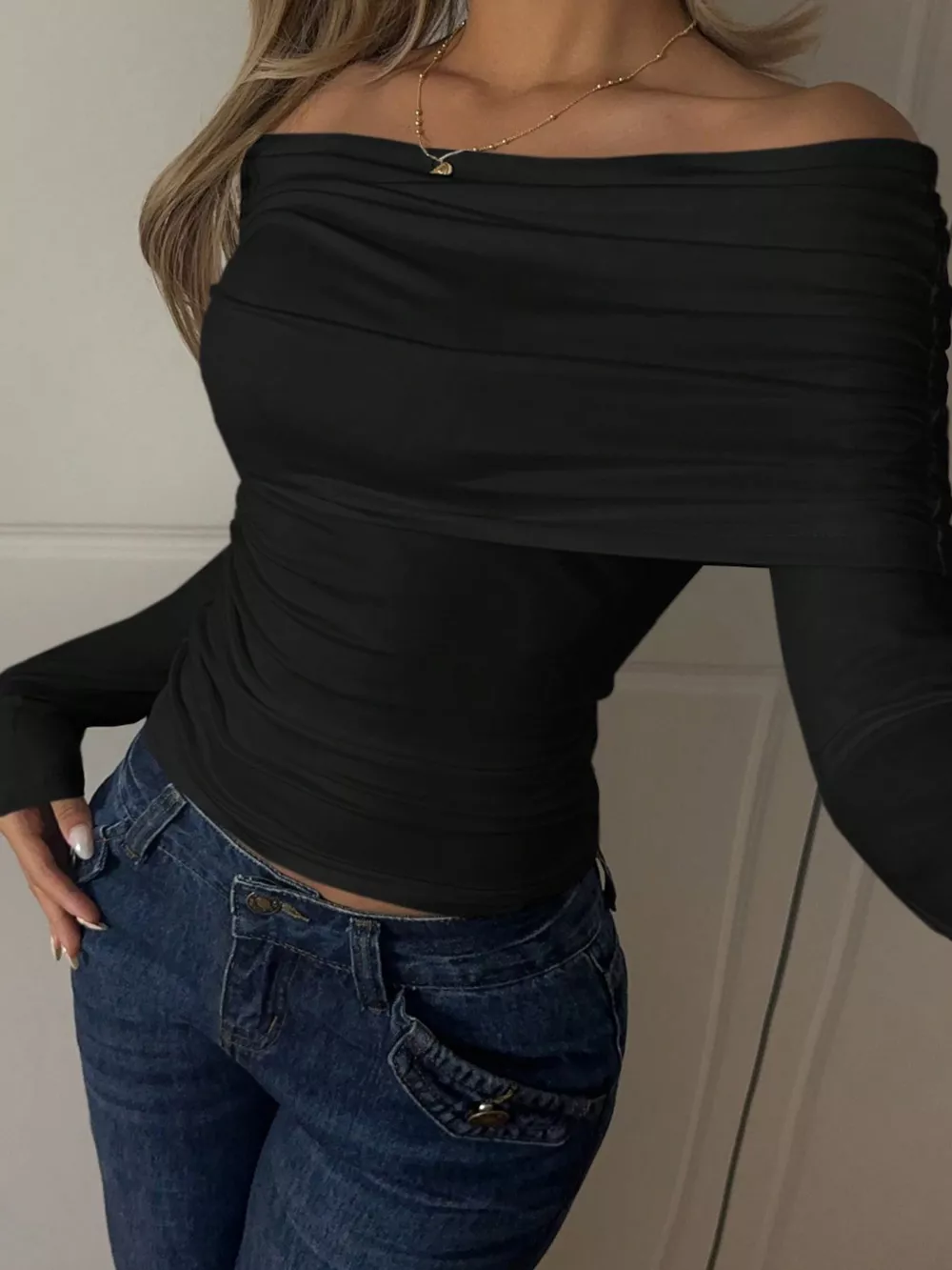 Off-Shoulder Ruched Long Sleeve T-Shirt, image 11