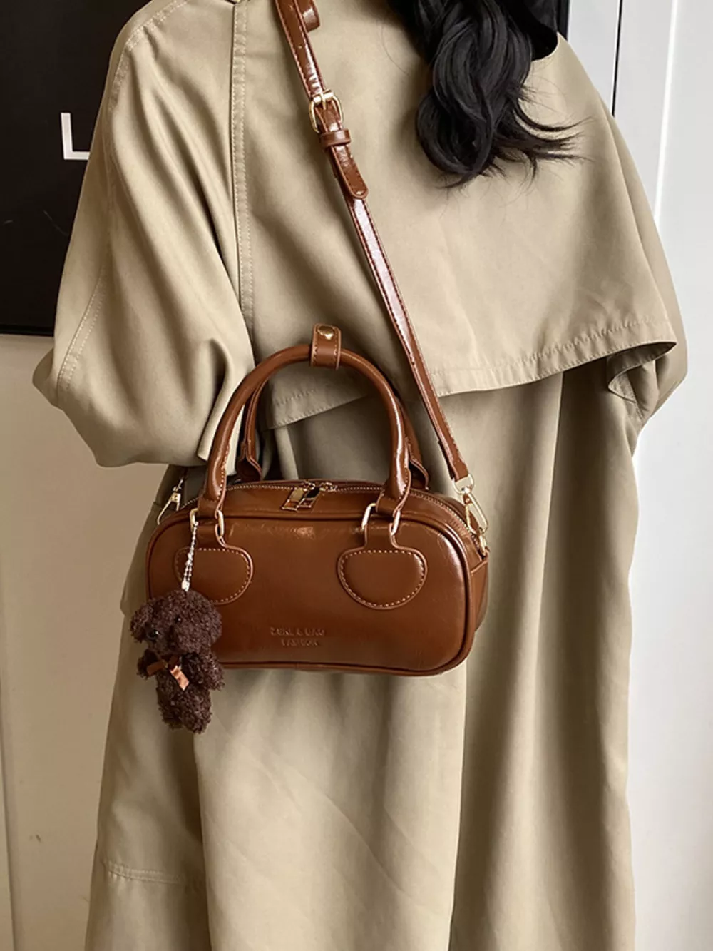 Vintage Style Crossbody Bag with Charm, image 9