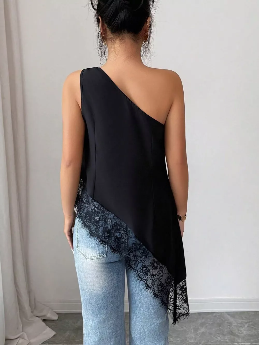 Asymmetrical One-Shoulder Lace Trim Cami, image 4