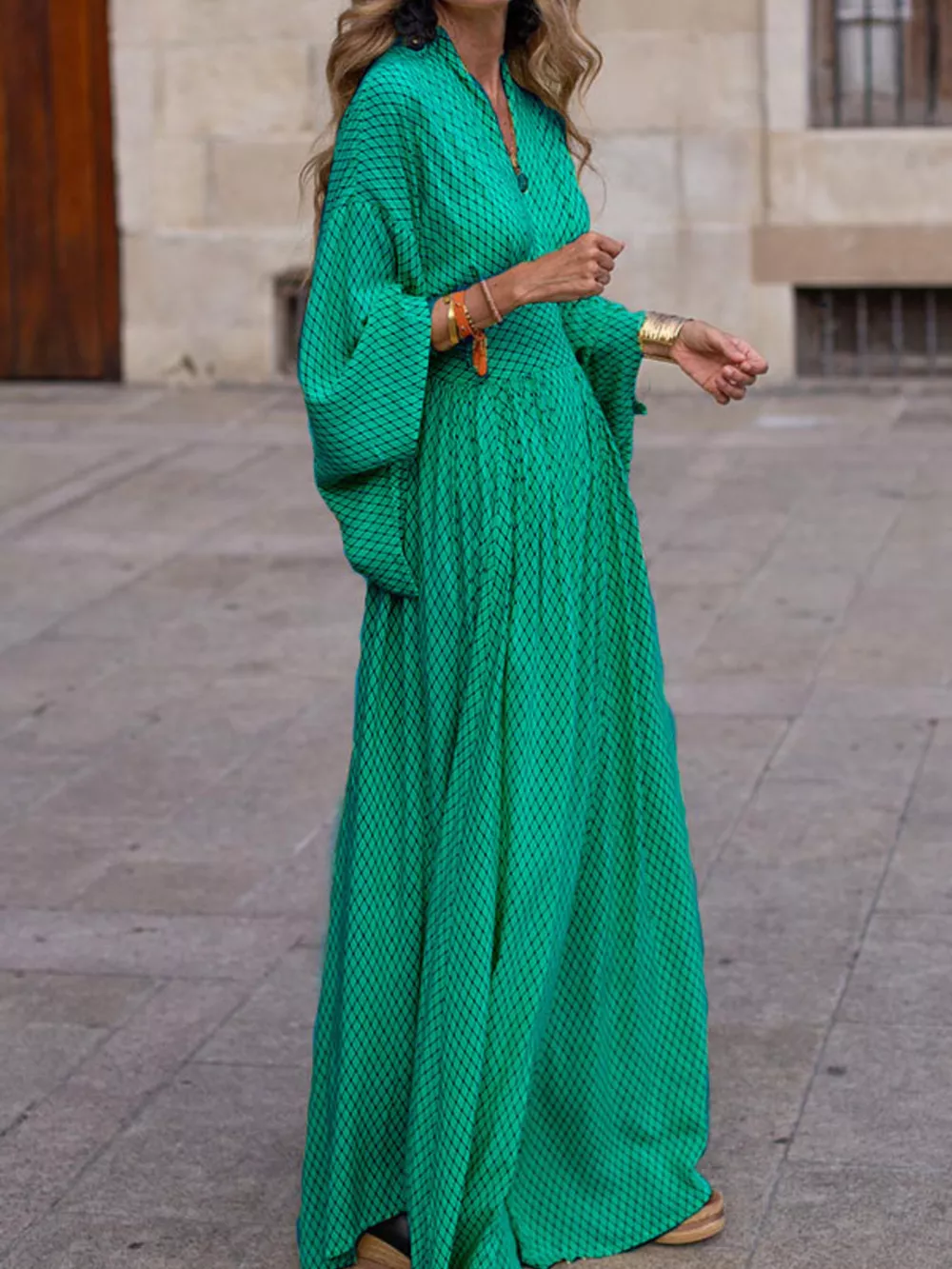 Elegant V-Neck Maxi Dress with Flowy Sleeves, image 2