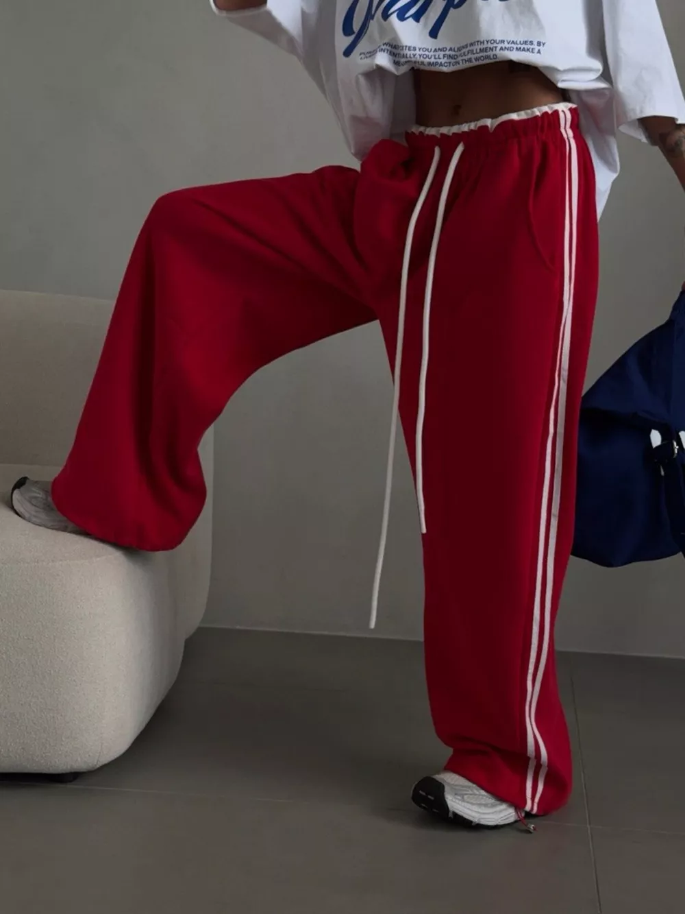 Side Stripes High-Waisted Wide-Leg Sweatpants, image 4