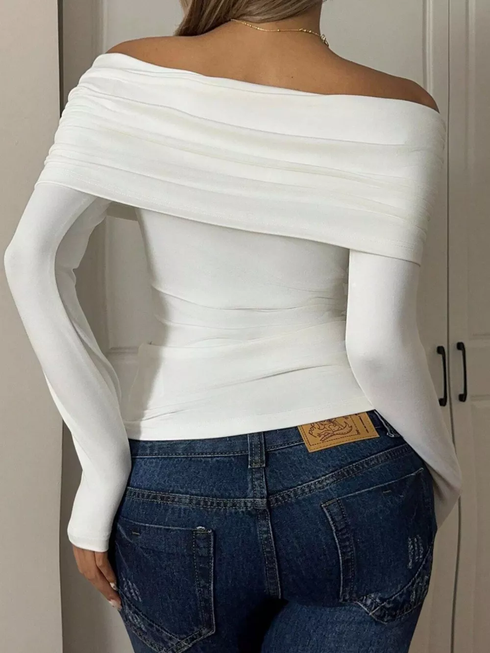 Off-Shoulder Ruched Long Sleeve T-Shirt, image 12