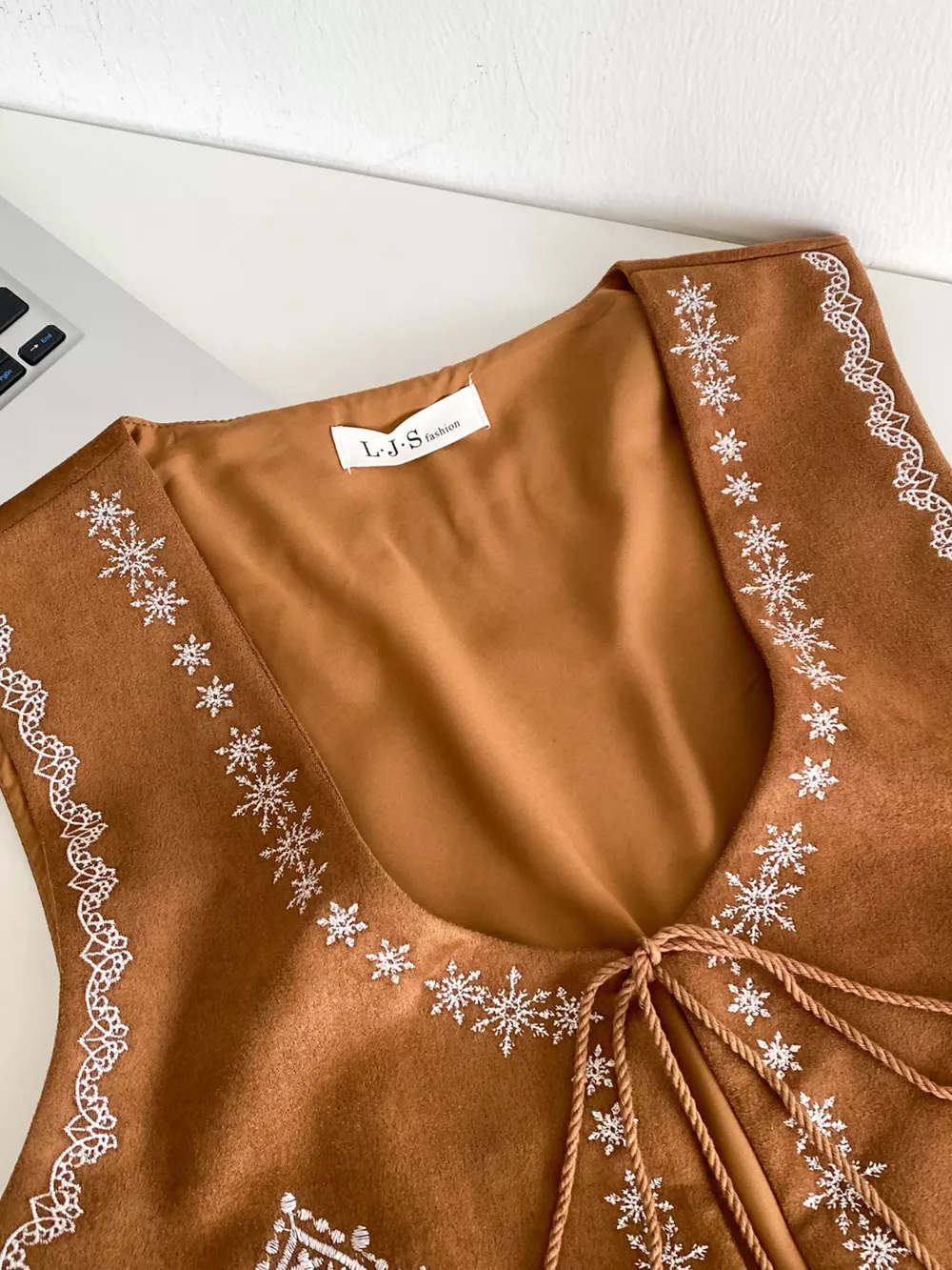 Embroidered Tassel Vest Coat, image 3