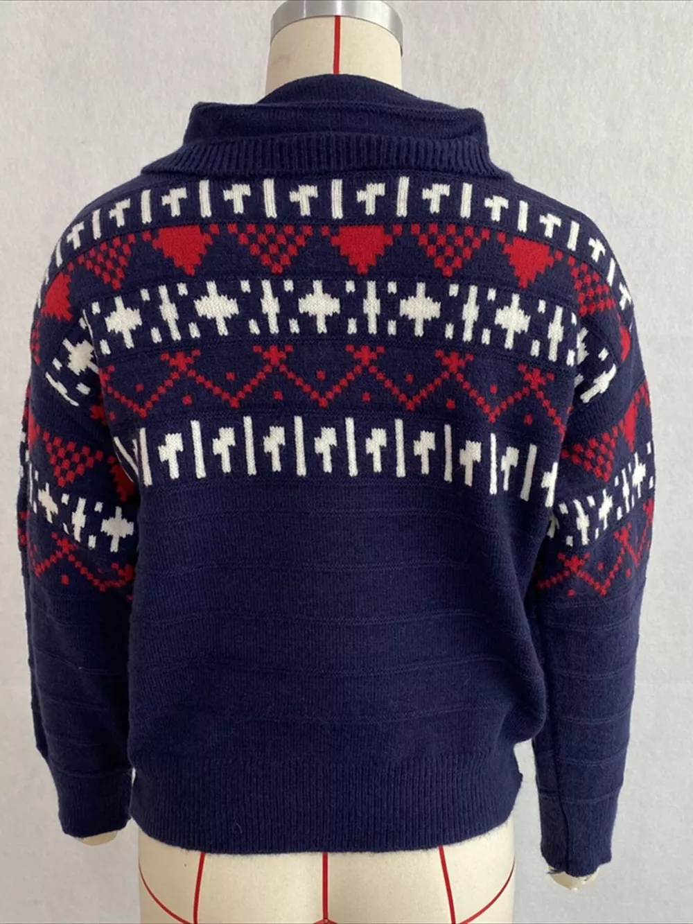 Vintage-Inspired Fair Isle Patterned Polo Sweater, image 27