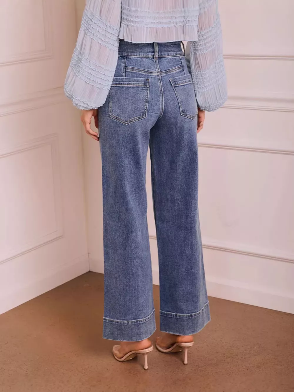 High-Waisted Wide-Leg Jeans, image 4