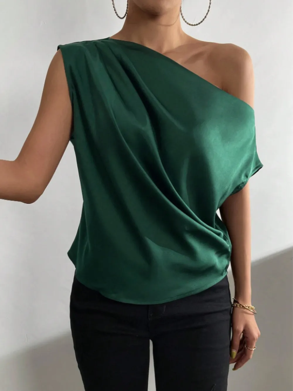 Asymmetrica One-Shoulder Draped Blouse, image 4