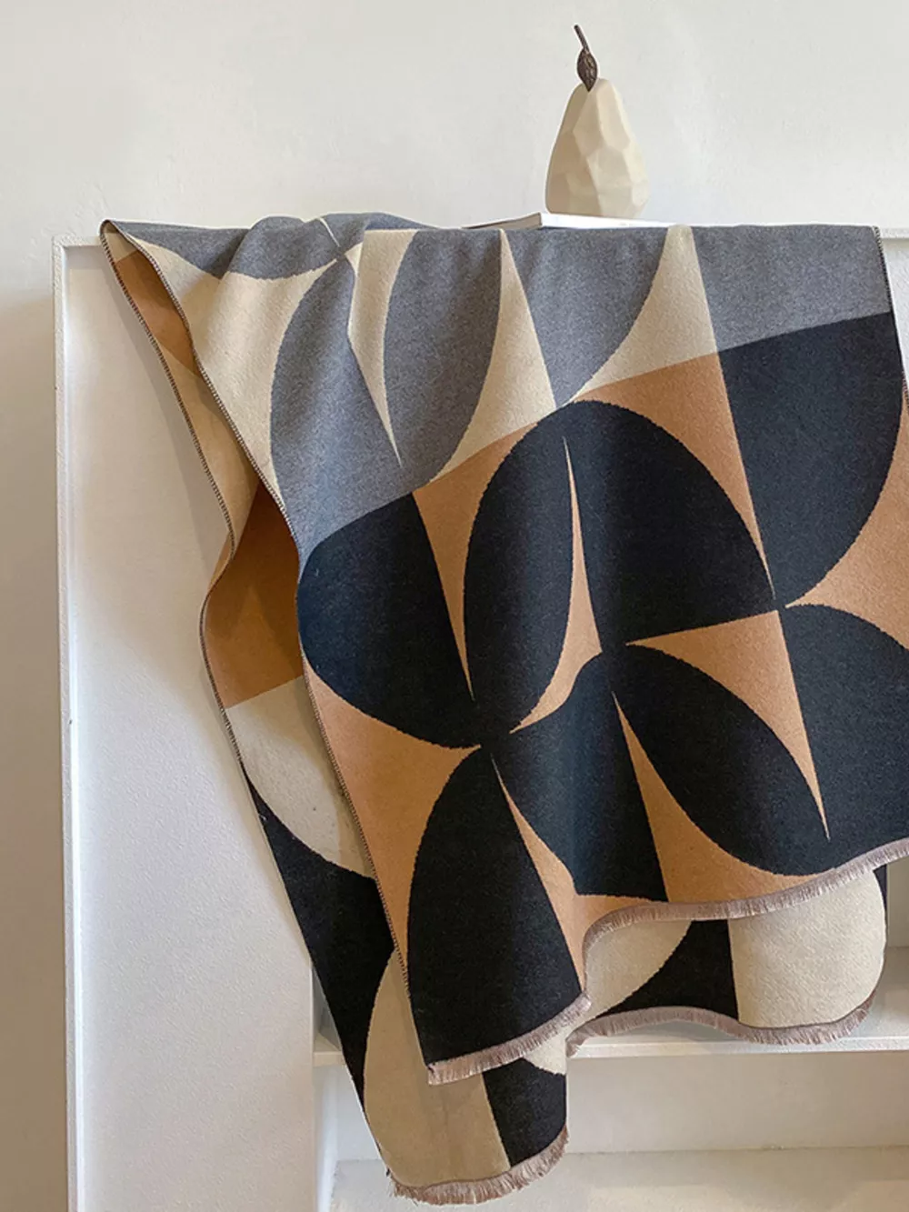 Contrast Raw Hem Scarf, image 8