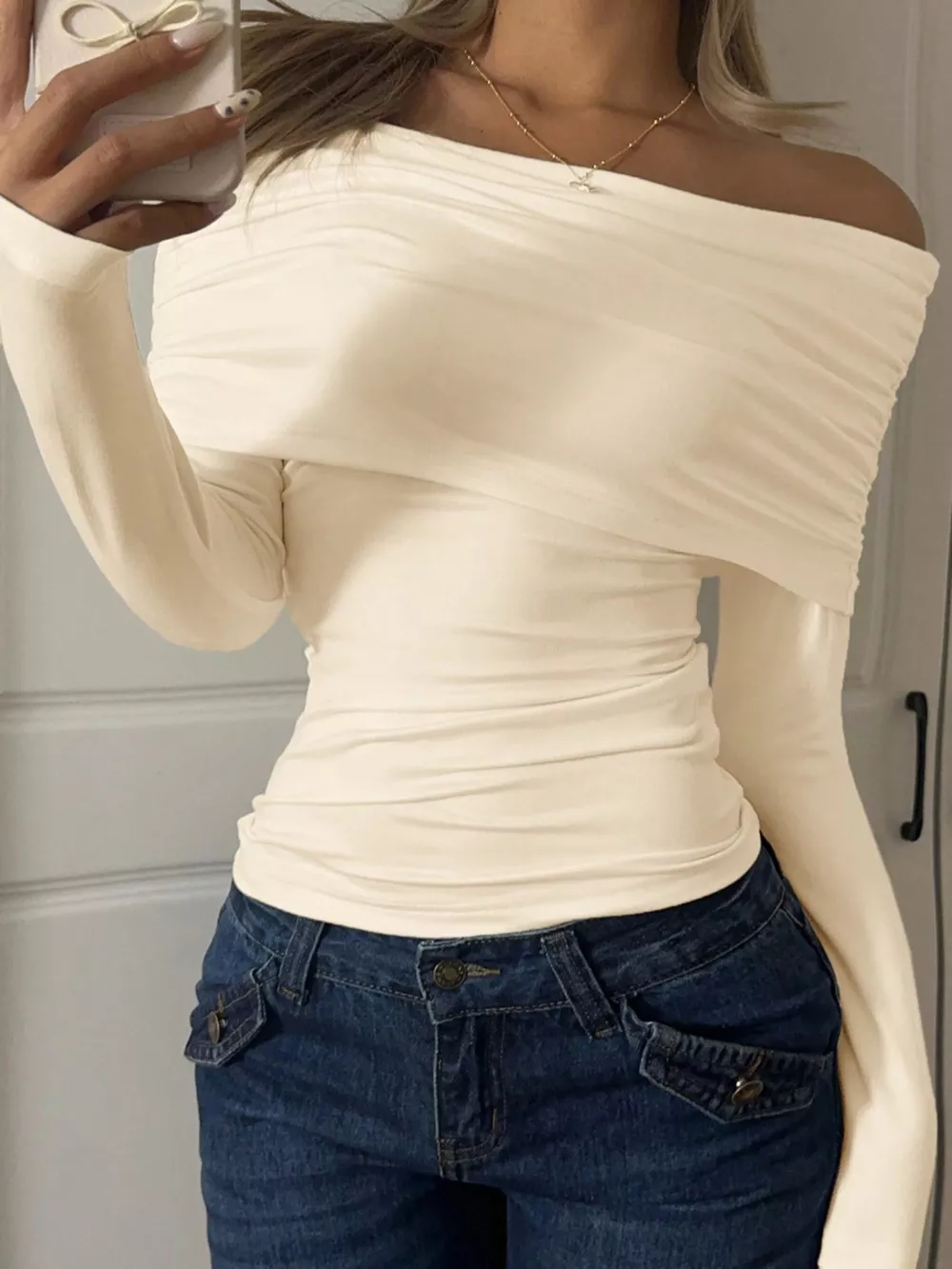 Off-Shoulder Ruched Long Sleeve T-Shirt, image 13
