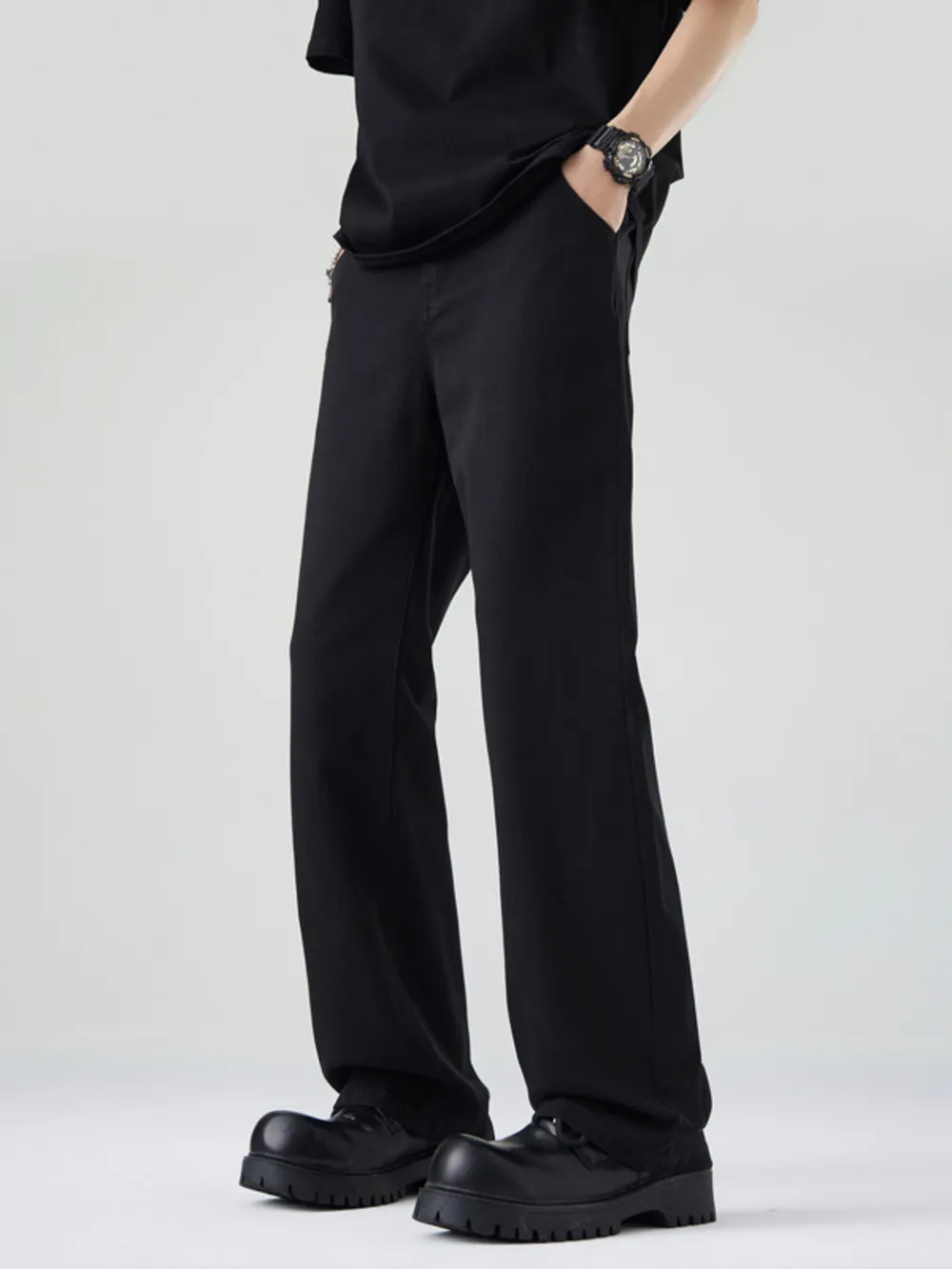 Men's Relaxed Fit Straight Leg Jeans