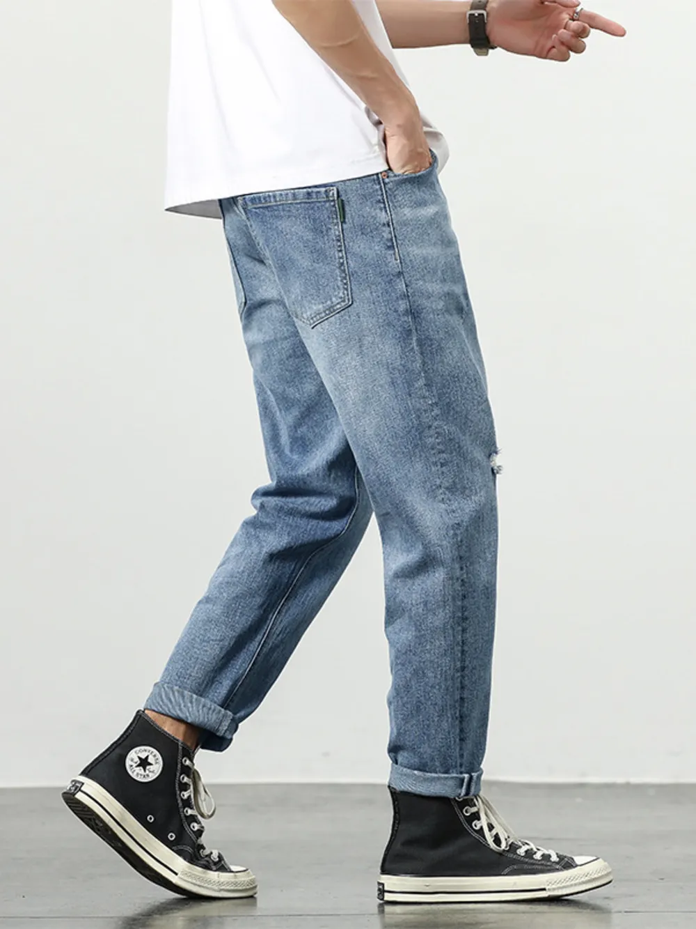Men's Distressed Loose Fit Jeans, image 4