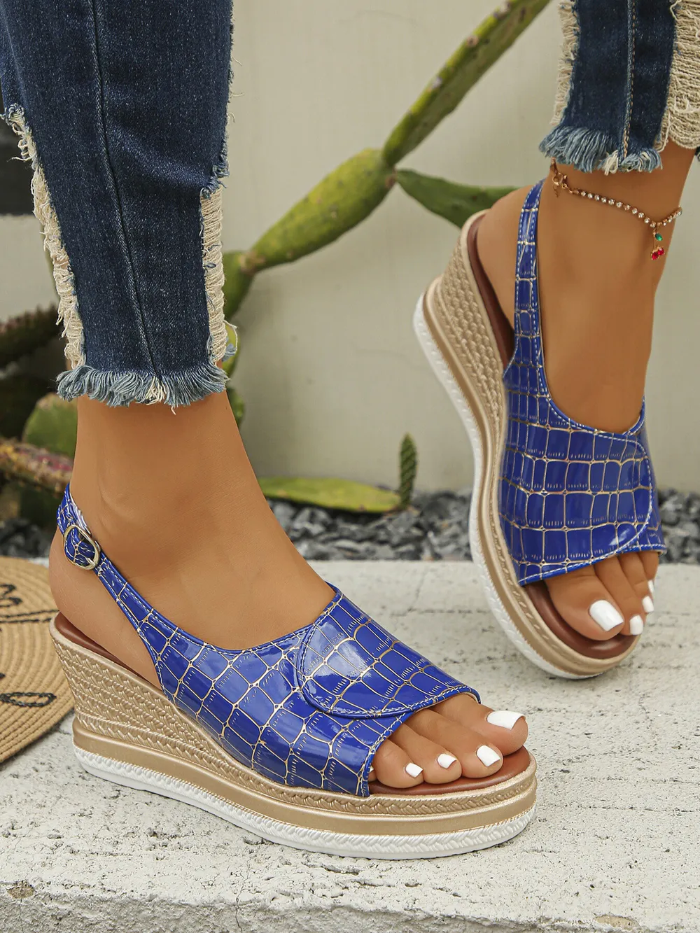 Crocodile Pattern Platform Wedge Sandals, image 3