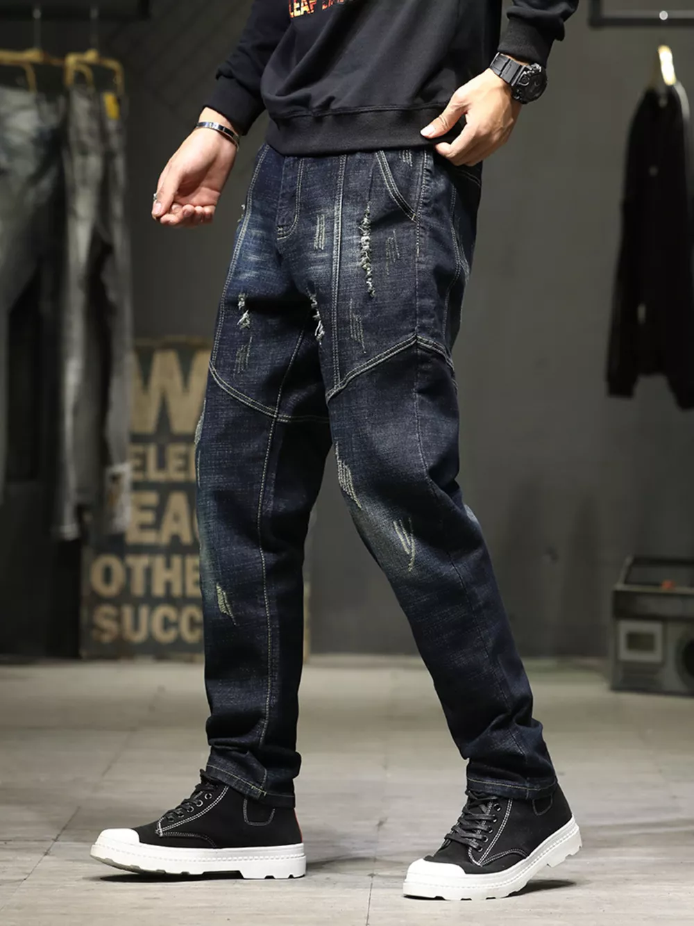 Men's Distressed Slim Fit Wash Jeans
