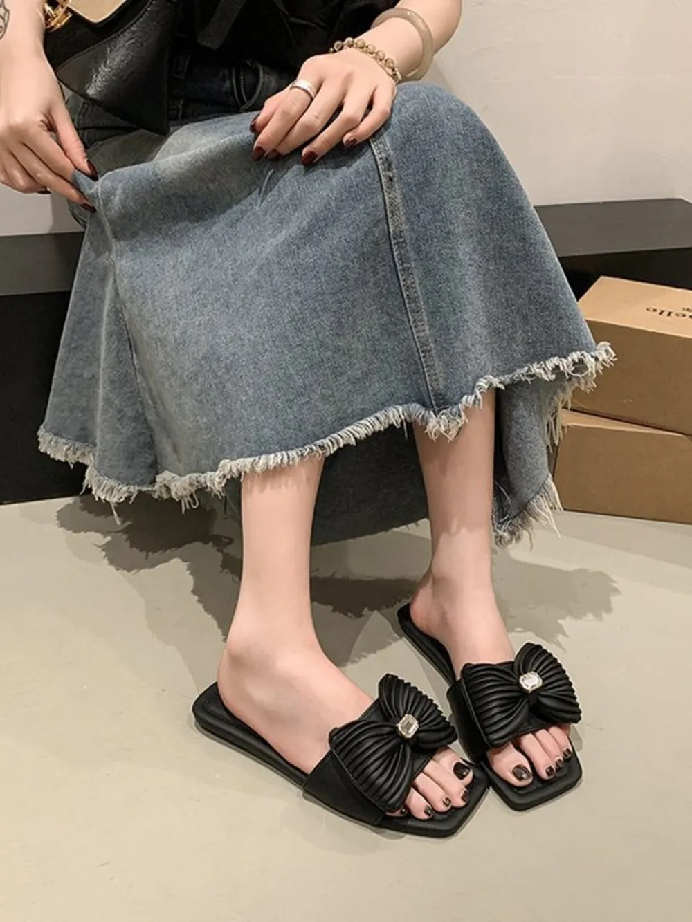 Bow-Knot Flat Sandals, image 3