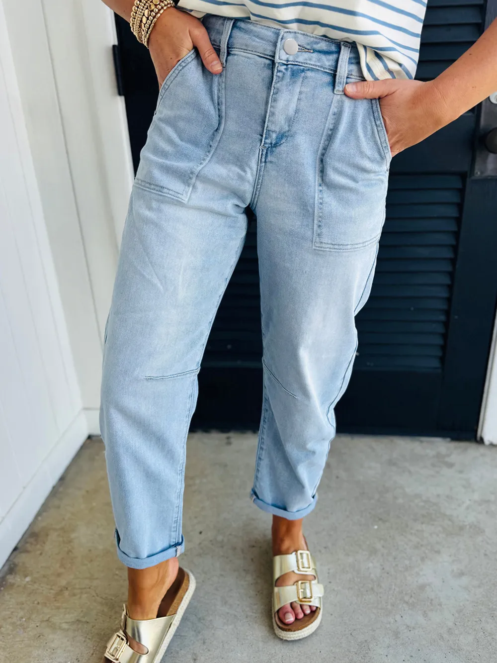 High Rise Barrel Relaxed Patch Pocket Jeans