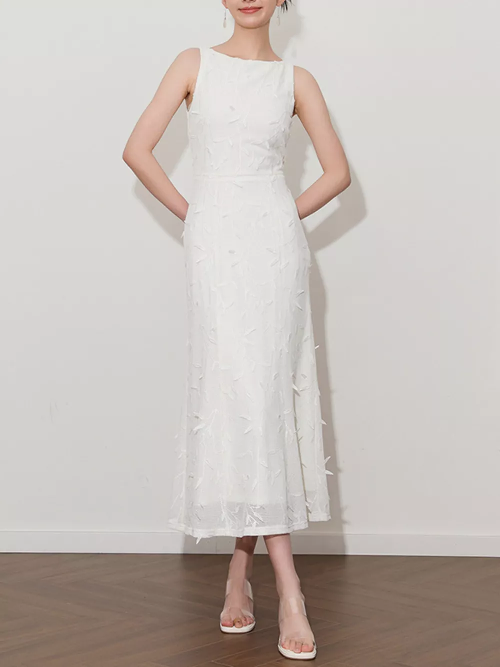 Sleeveless Floral Applique Midi Dress