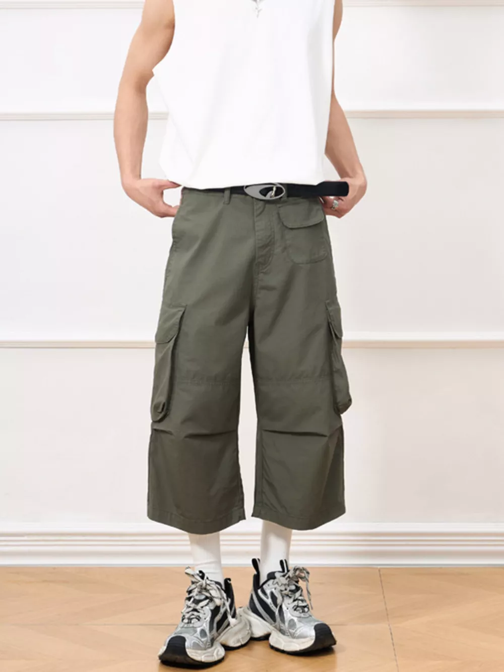 Men's Wide Leg Cropped Cargo Pants, image 2