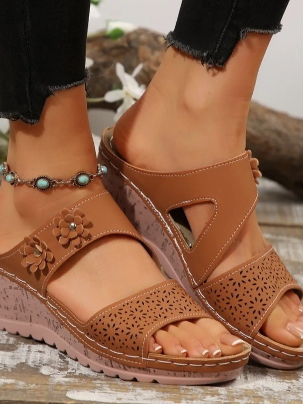 Hollow Out Comfort Wedge Sandals, image 4