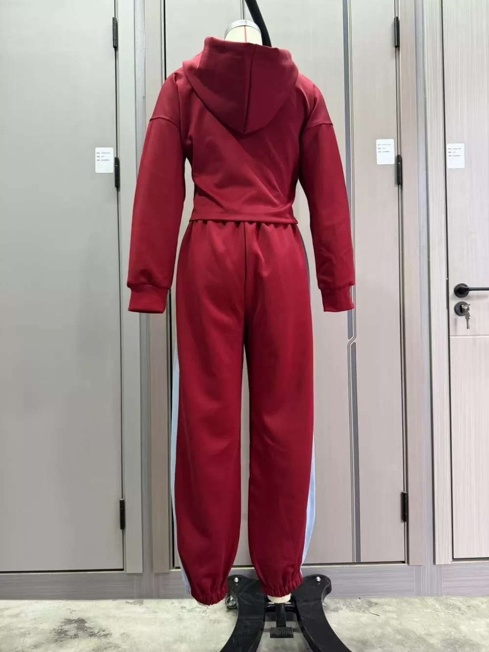 Color-Block Zip-Up Crop Hoodie and Joggers Set, image 10