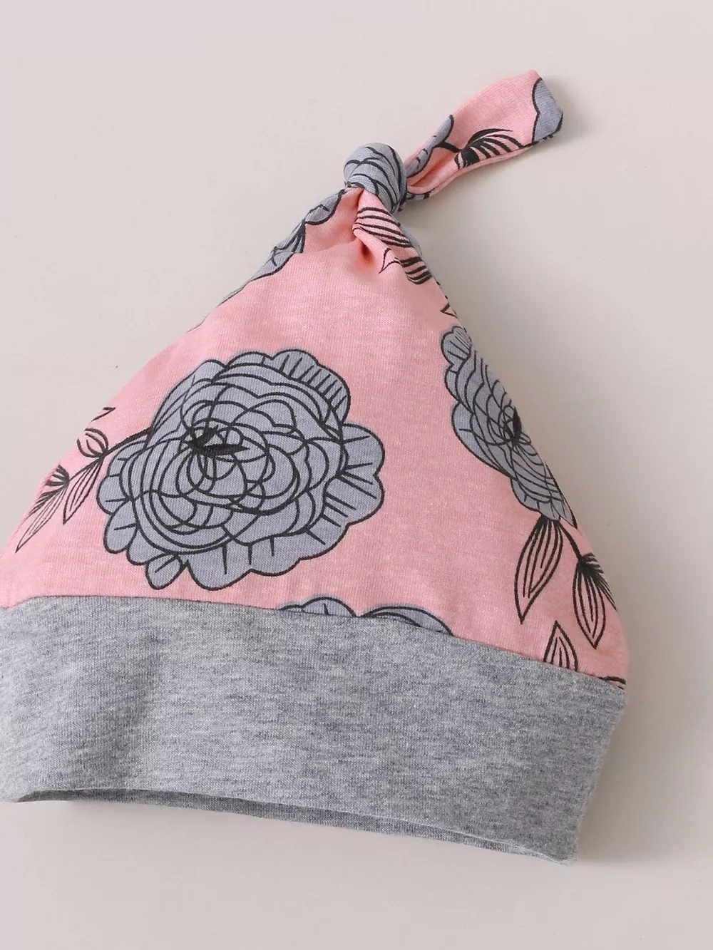Children's Letter Graphic Bodysuit and Floral Pants Set with Headband and Hat, image 9
