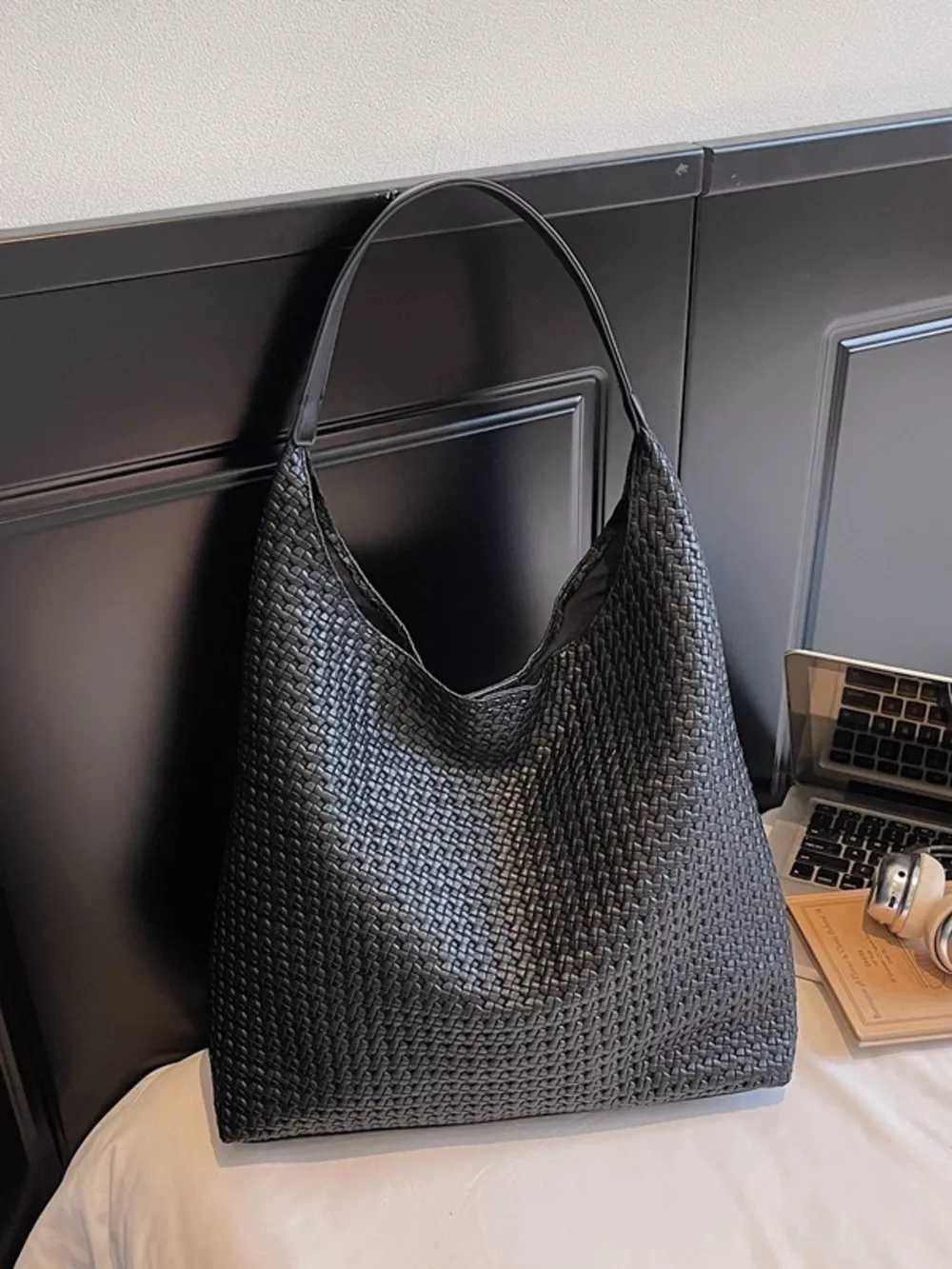 Woven Straw Texture Shoulder Bag, image 2