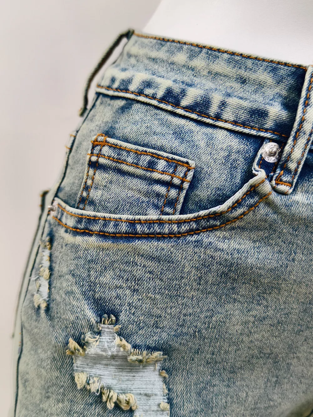 High-Waisted Distressed Raw Hem Denim Shorts, image 2