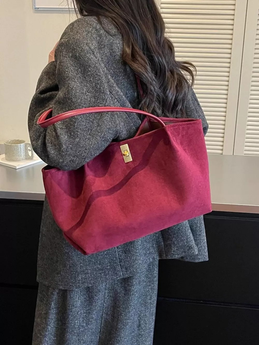 Turn-Lock Tote Bag, image 6