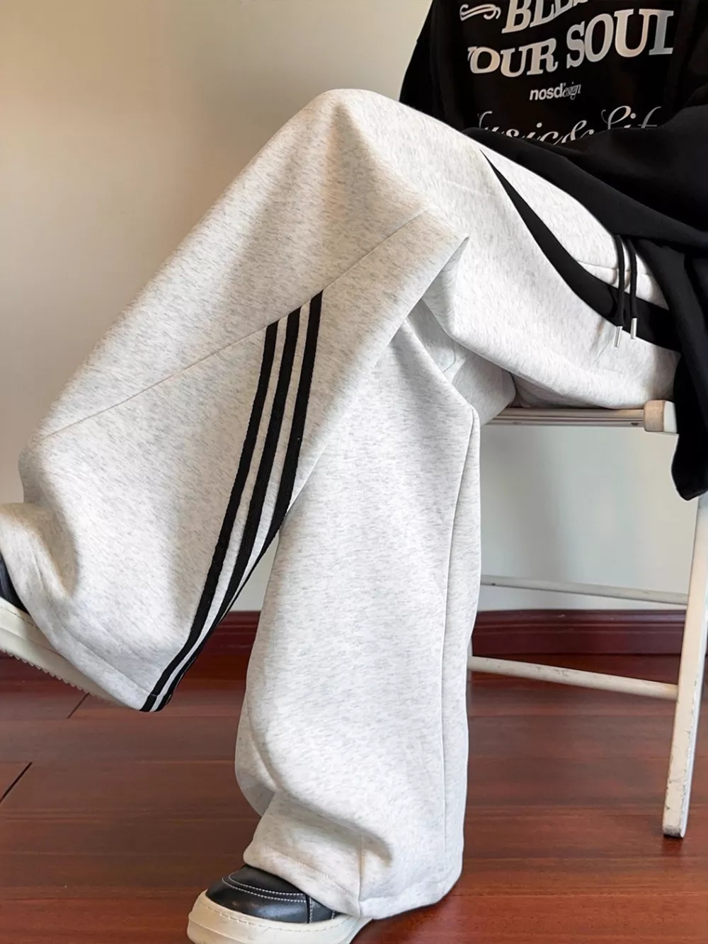 Men's Plus Size Wide Leg Casual Sweatpants with Stripe Detail, image 3