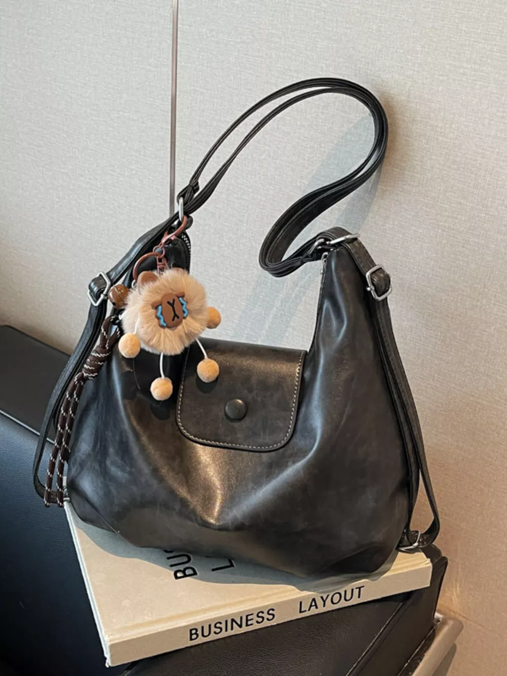 Vintage Style Leather Shoulder Bag