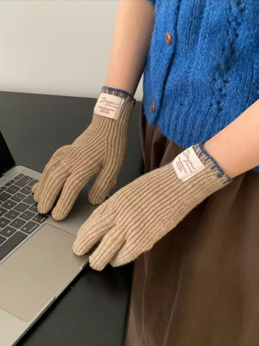 Ribbed Knit Gloves, image 29