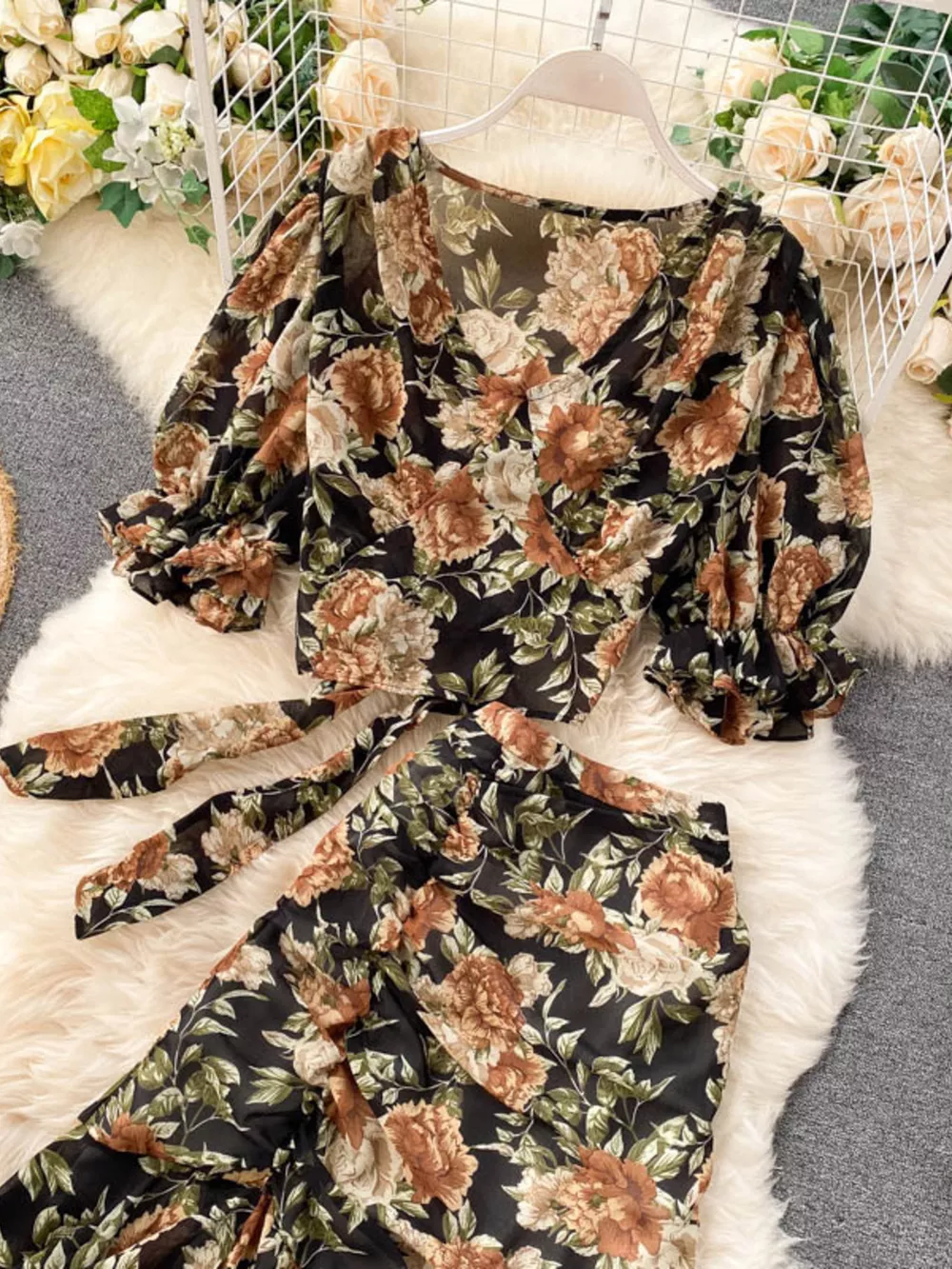 Floral Print Crop Top and Skirt Set, image 2