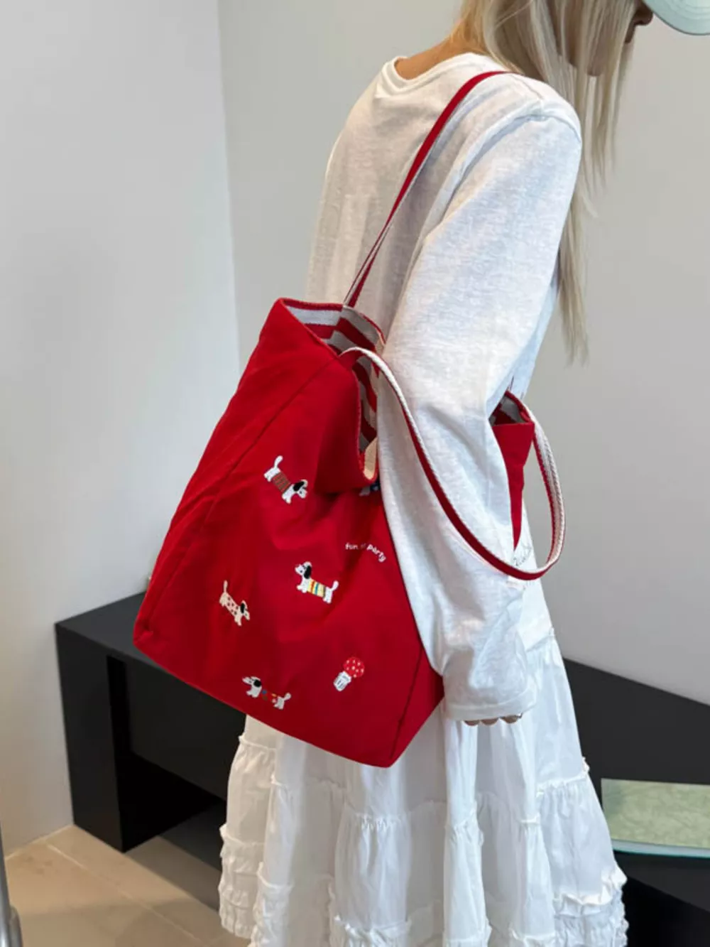 Embroidered Dachshund Shoulder Bag, image 9