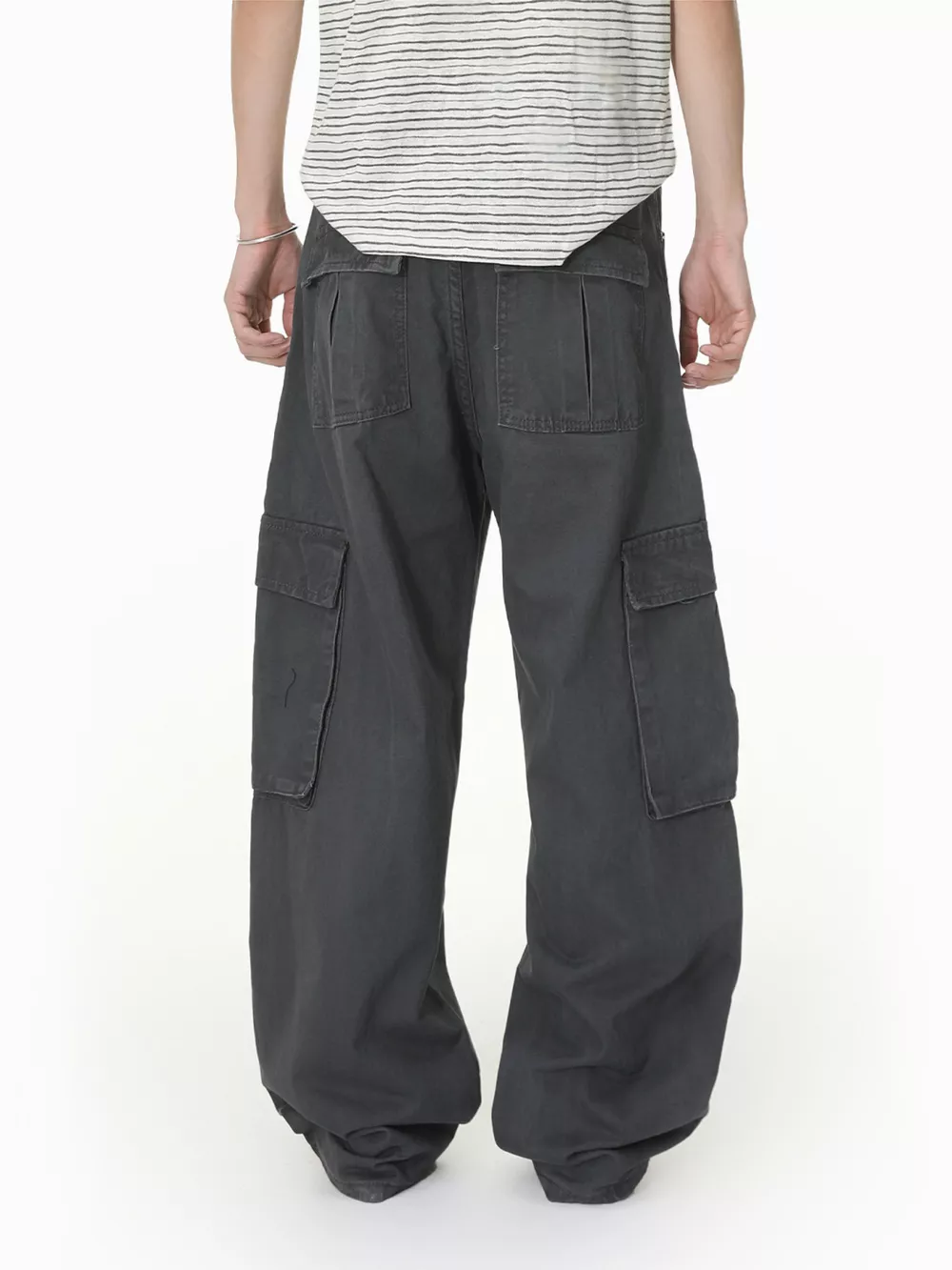 Men's Loose-Fit Cargo Jeans, image 3