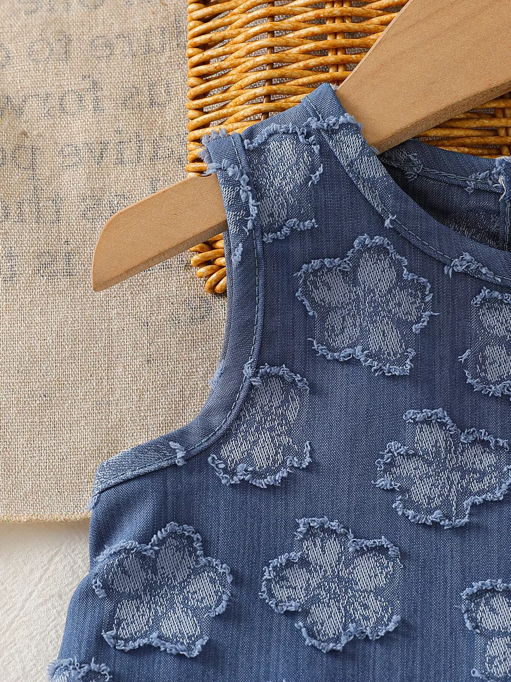 Children's Flower Round Neck Tank and Pants Set, image 4