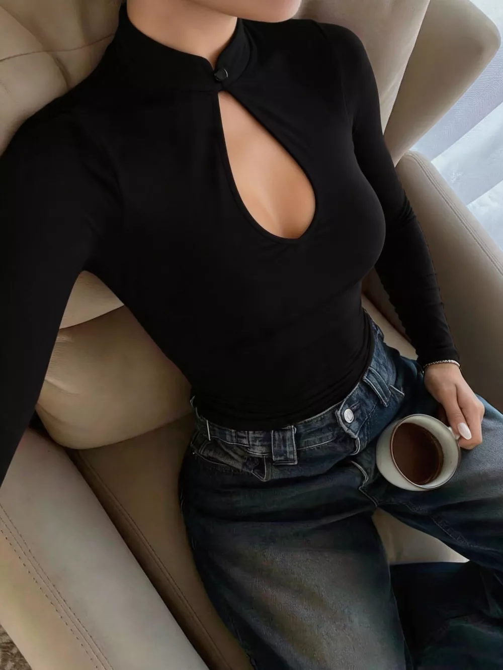 Long-Sleeve Keyhole Cutout Slim-Fit T-Shirt, image 2