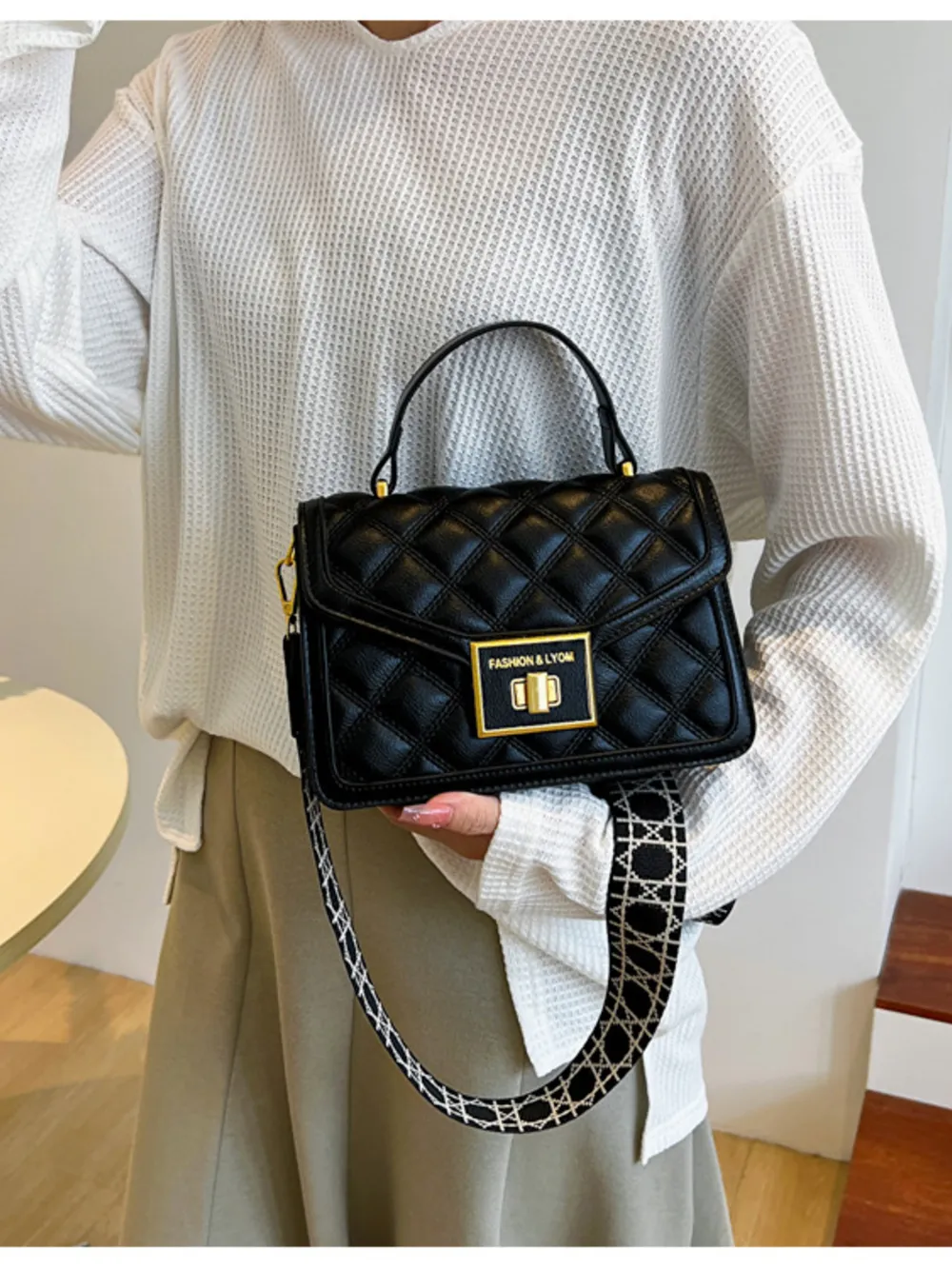 Quilted Adjustable Strap Shoulder Bag, image 5