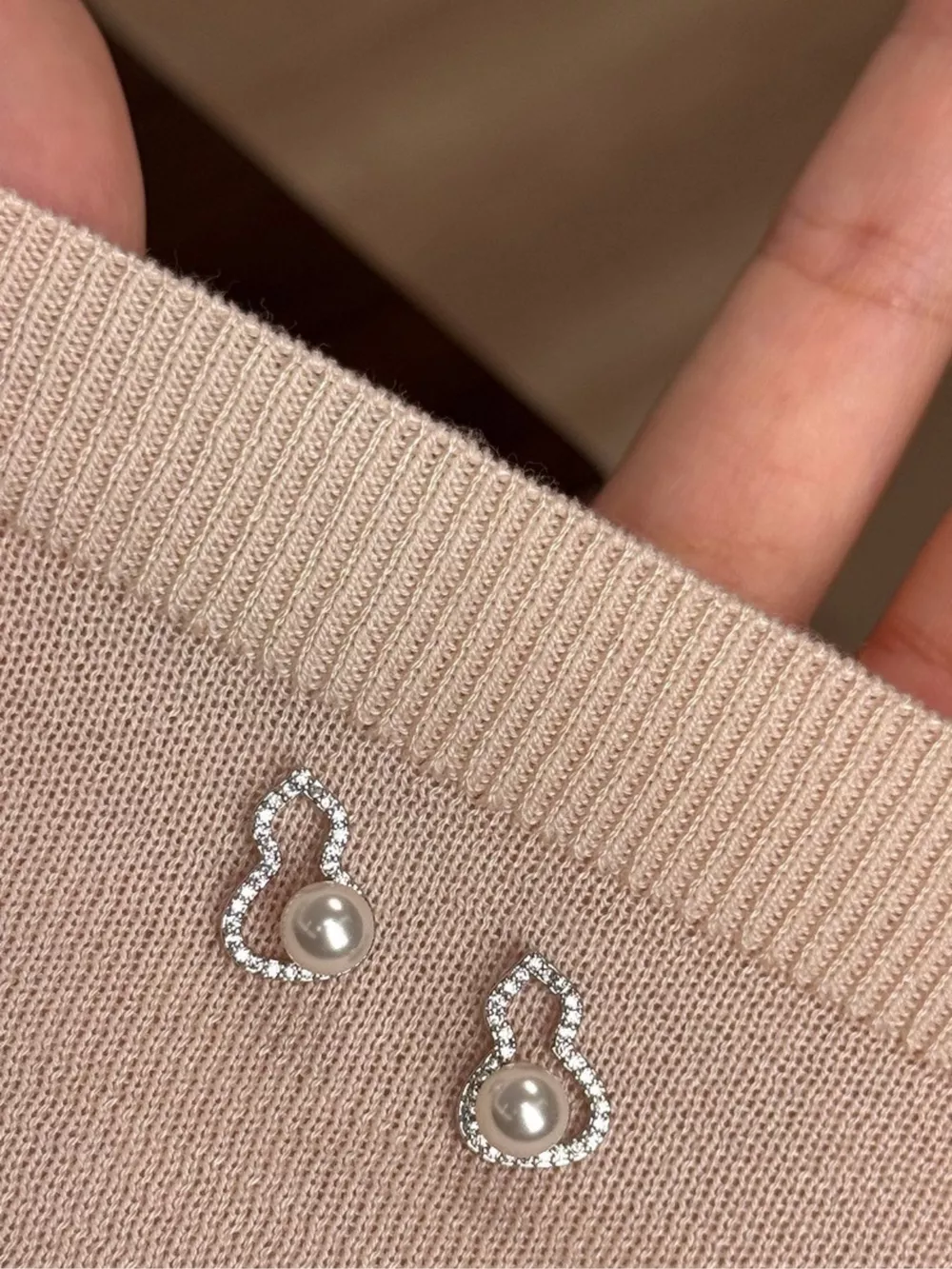 Pearl Gourd Stud Earrings, image 2
