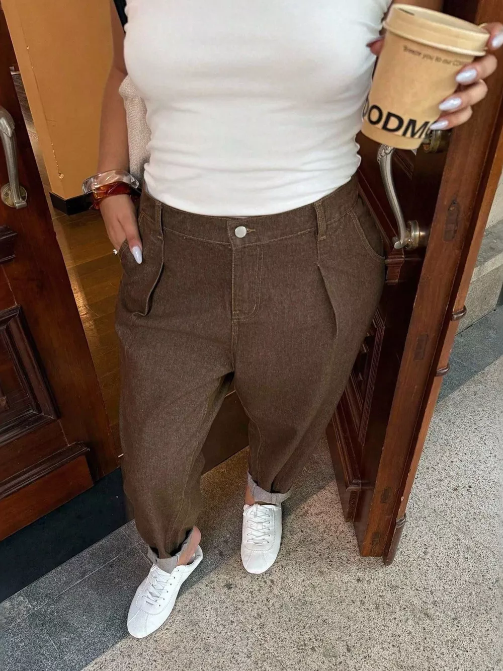 Plus Size Pleated Detail Loose Fit Jeans, image 3