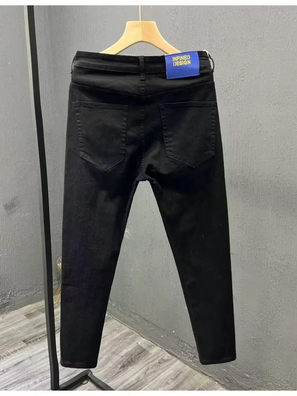 Men's Pocketed Slim Fit Jeans, image 2