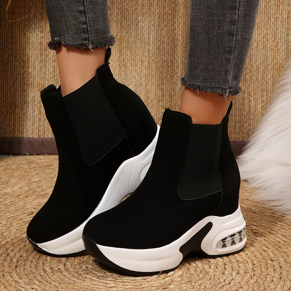 Casual Platform Chelsea Boots with Elastic Side Panels