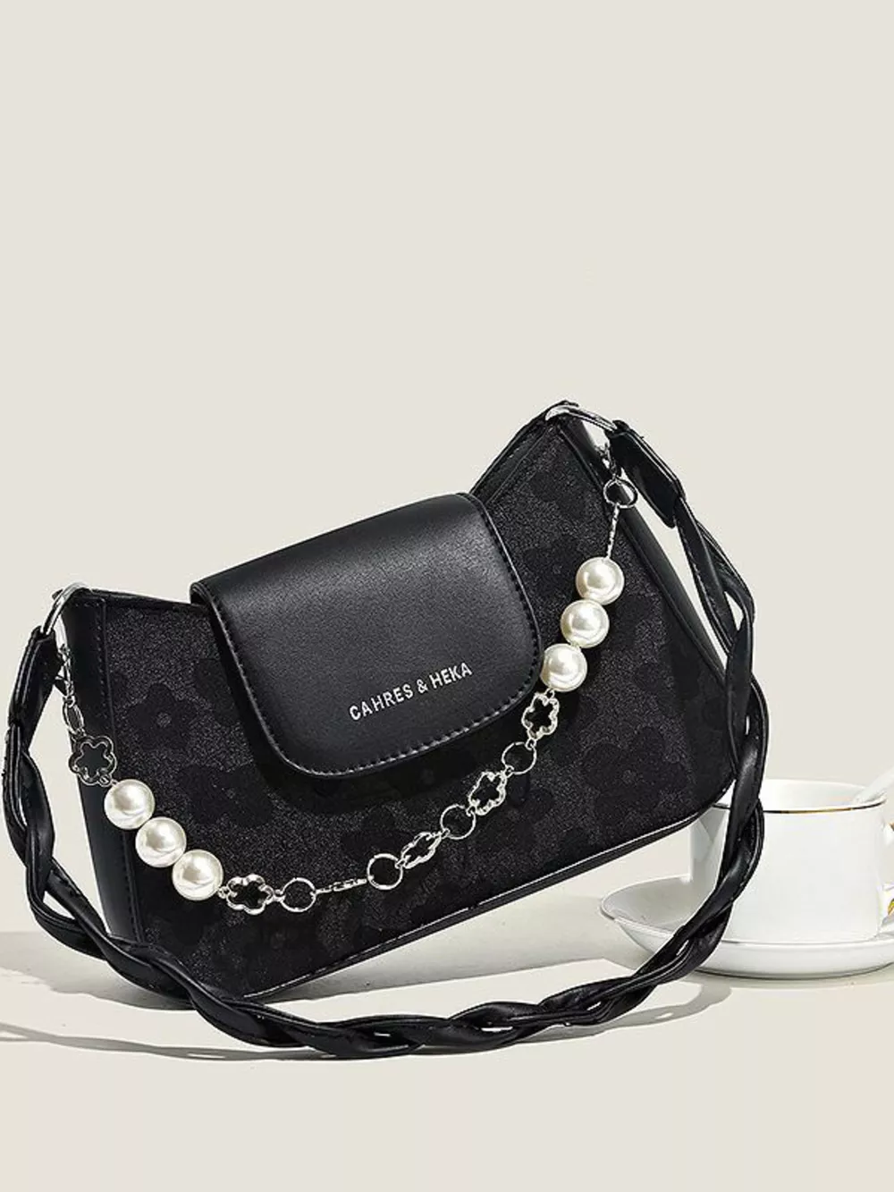 Pearl Chain Decor Shoulder Bag