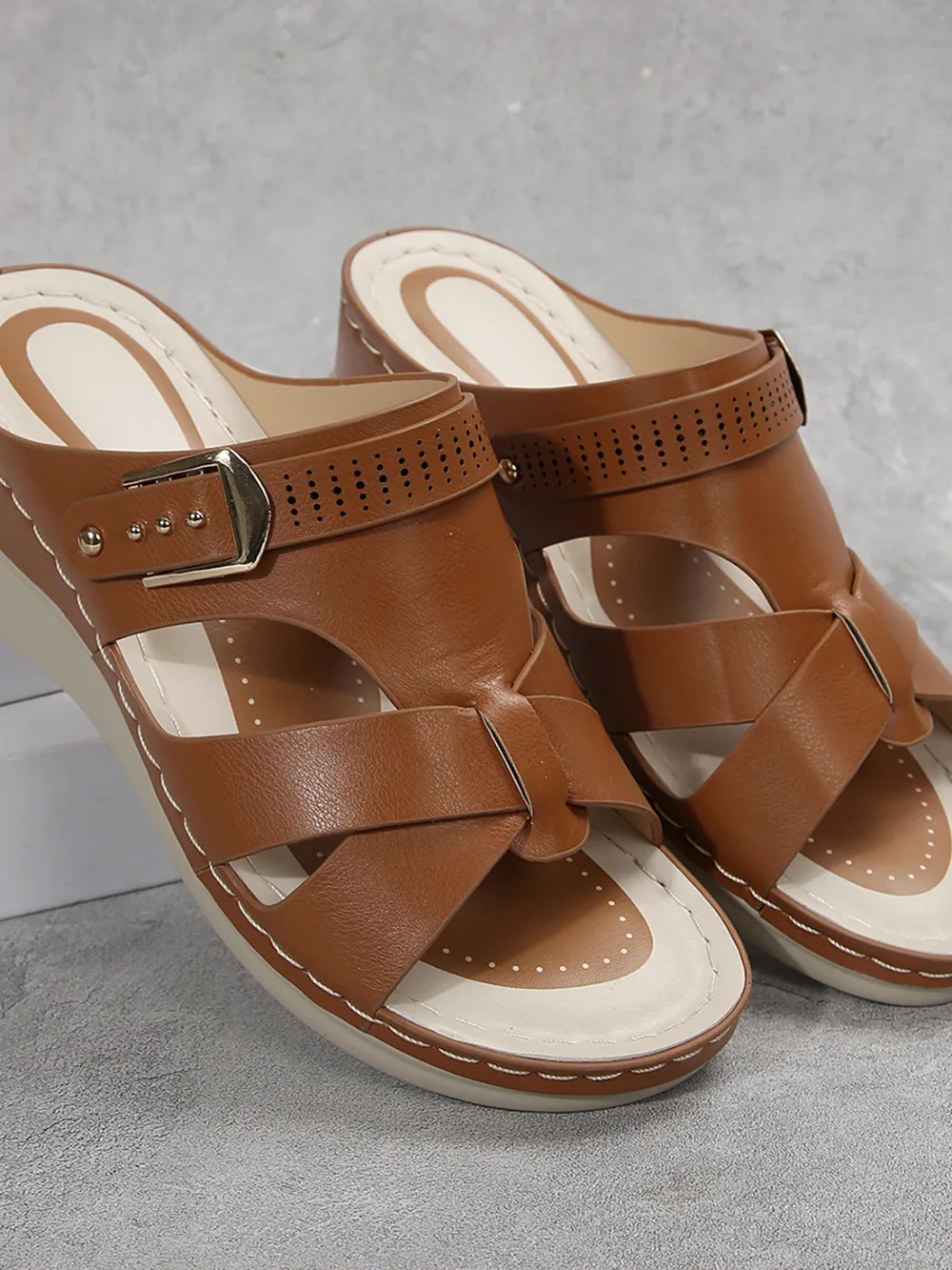 Comfortable Cross-Strap Sandals, image 7