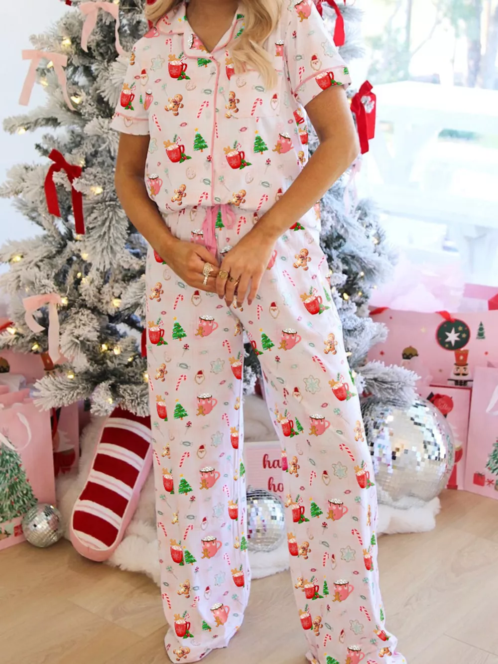 Christmas Spirit Cute Holiday Print Short Sleeve Shirt and Pants 2pcs Pajama Set