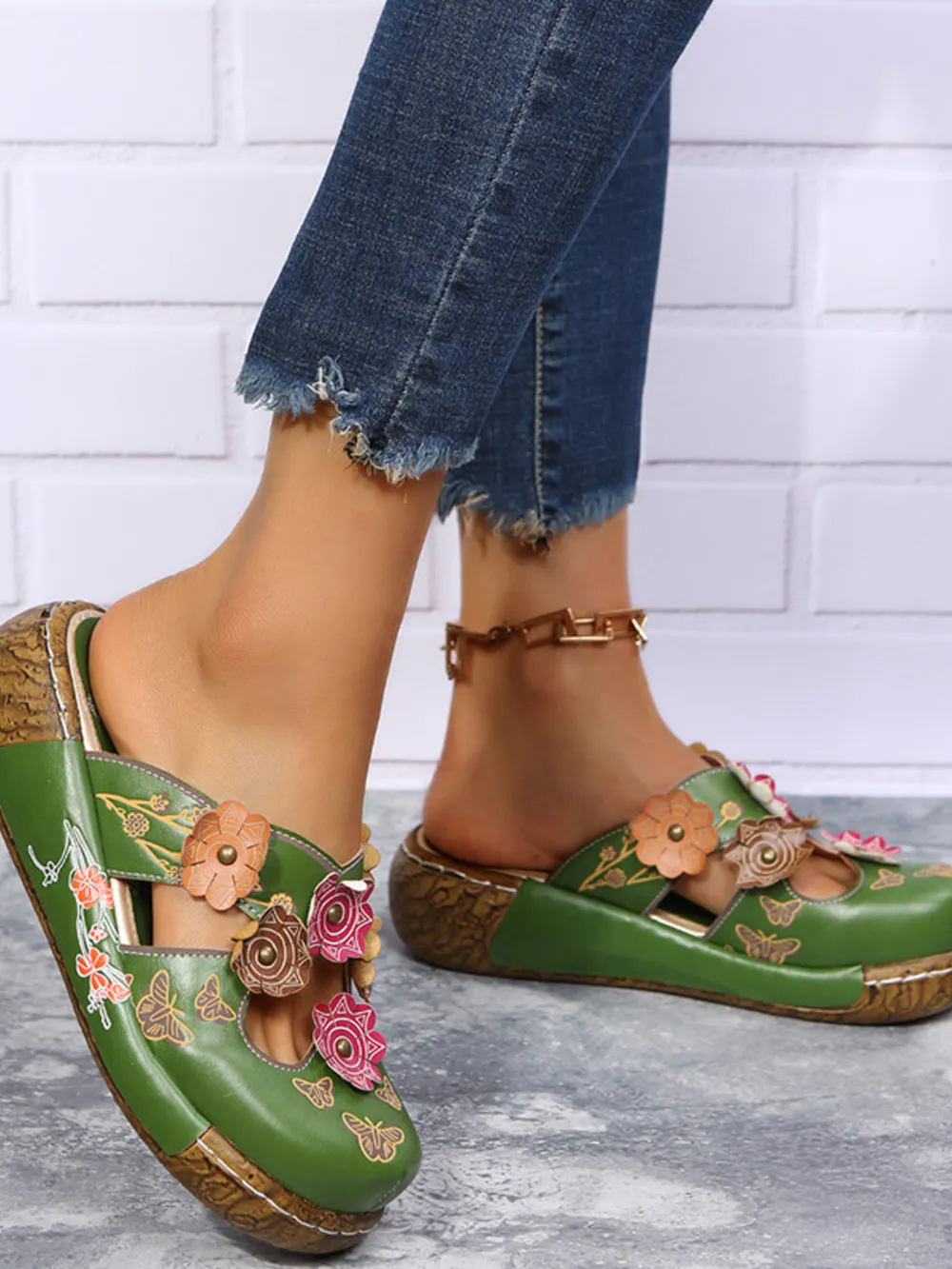 Floral Round Neck Sandals, image 6